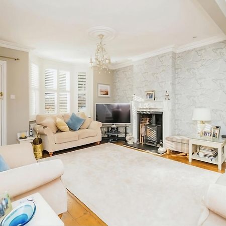 3 Bedroom Cottage In Sunninghill, Ascot Exterior foto