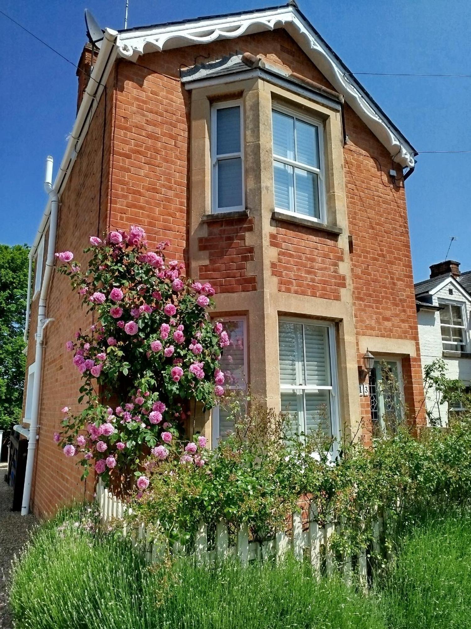 3 Bedroom Cottage In Sunninghill, Ascot Exterior foto